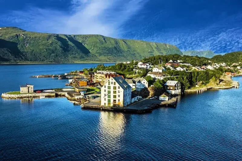 Białe noce Norwegia kiedy?