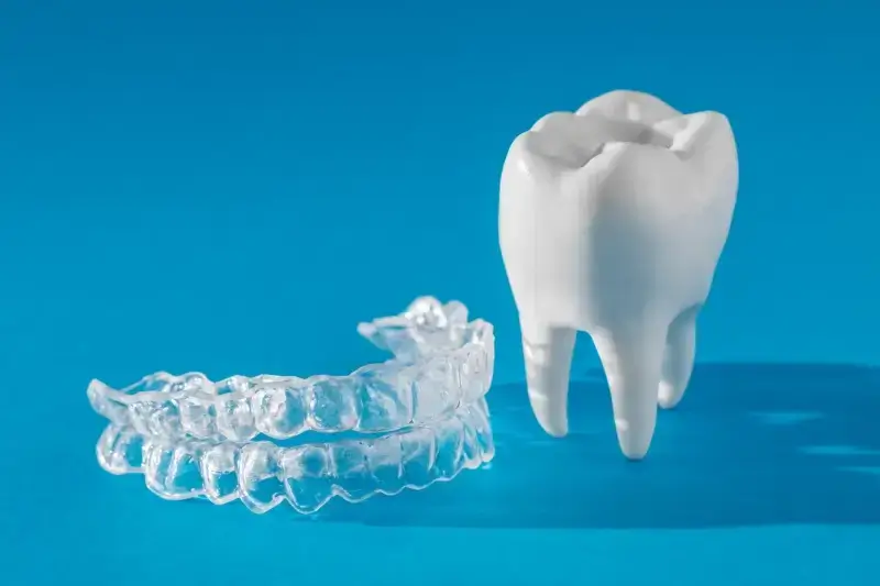 Invisalign a zwykły aparat?