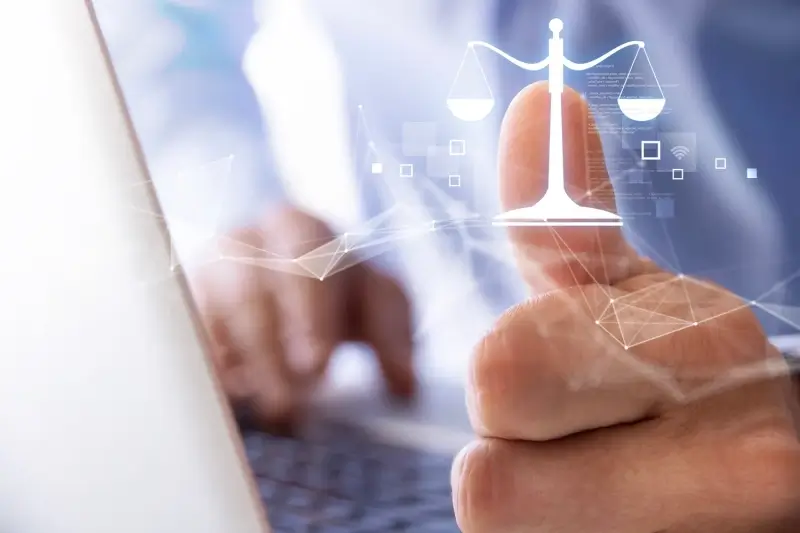 Czym się różni adwokat od radcy prawnego?