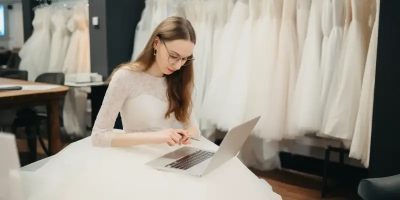 Jak ubrać faceta na wesele bez garnituru?